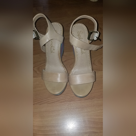 Shoes - Picture 2 of 3